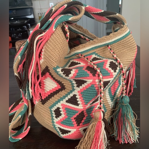 Colorful artisan handmade colombian mochila - bag- - Picture 3 of 6